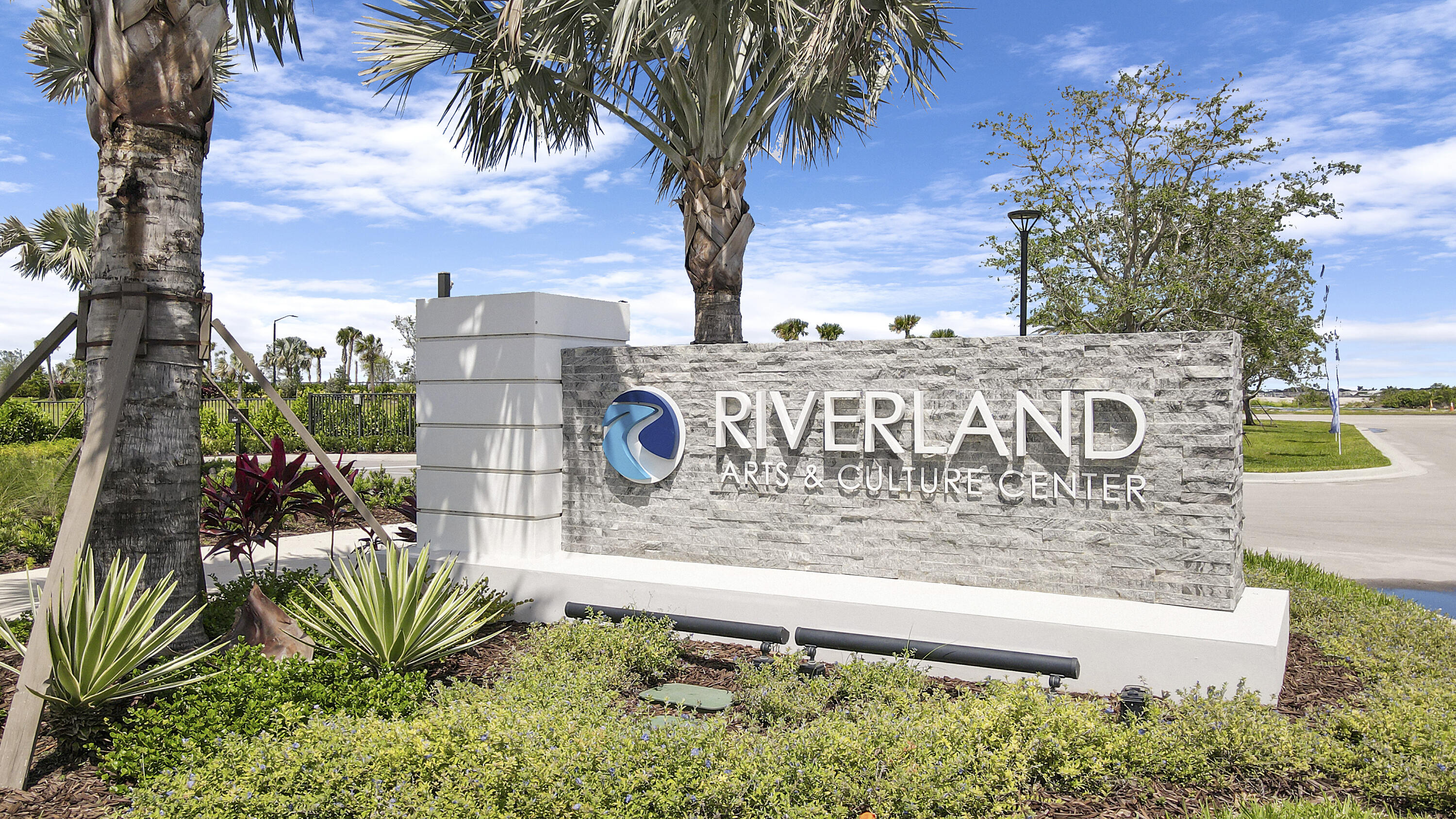 Valencia Cay - Residential