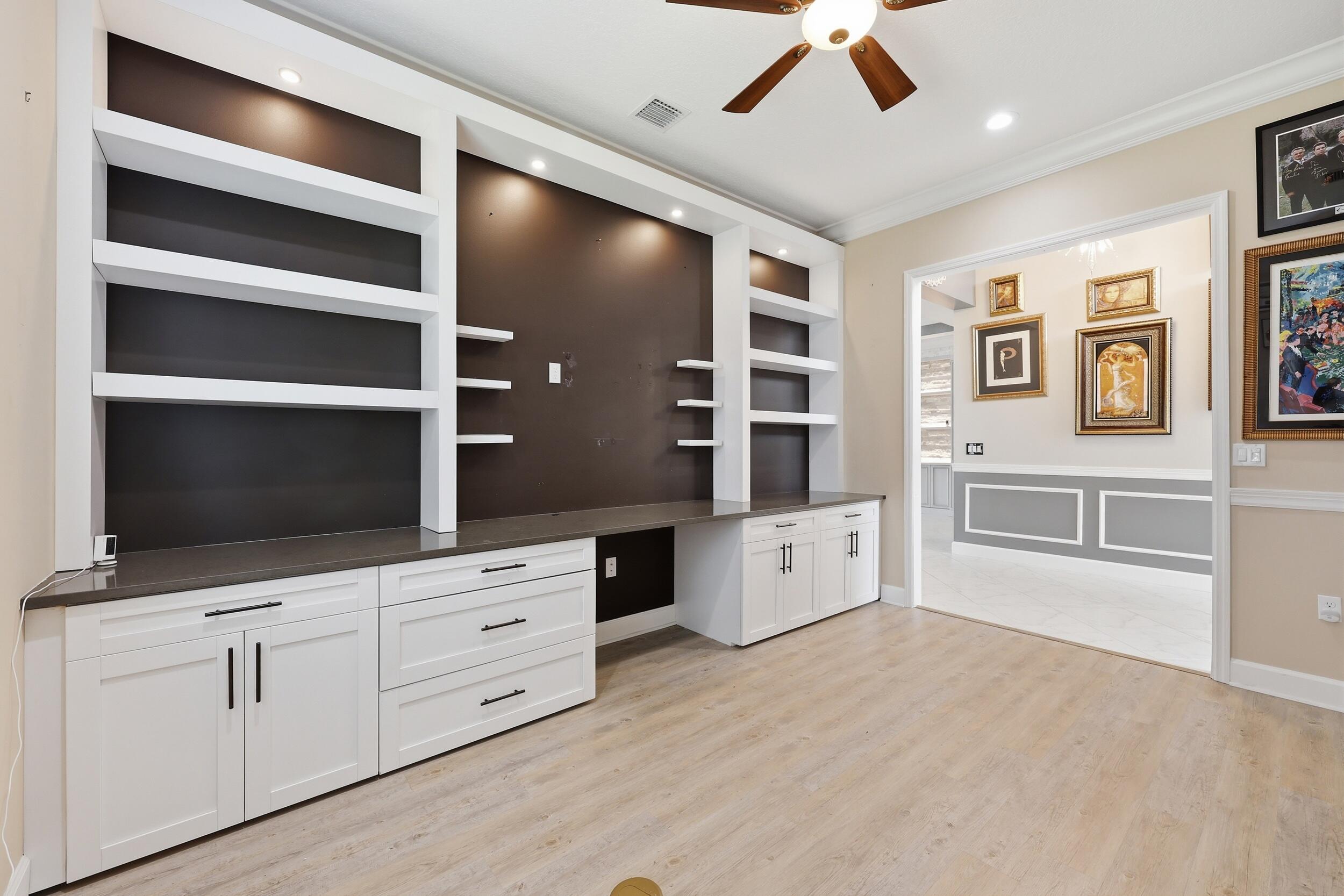 Valencia Cay - Residential