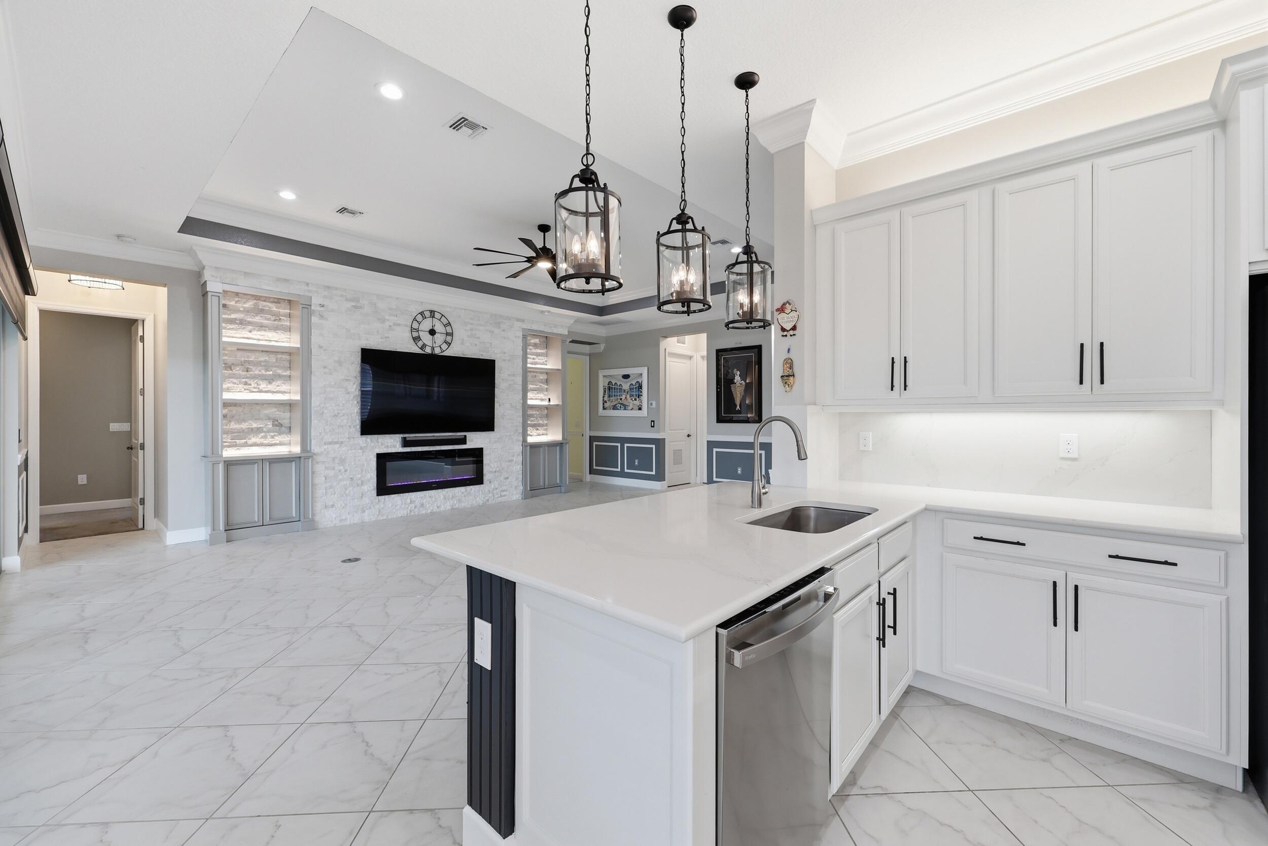 Valencia Cay - Residential