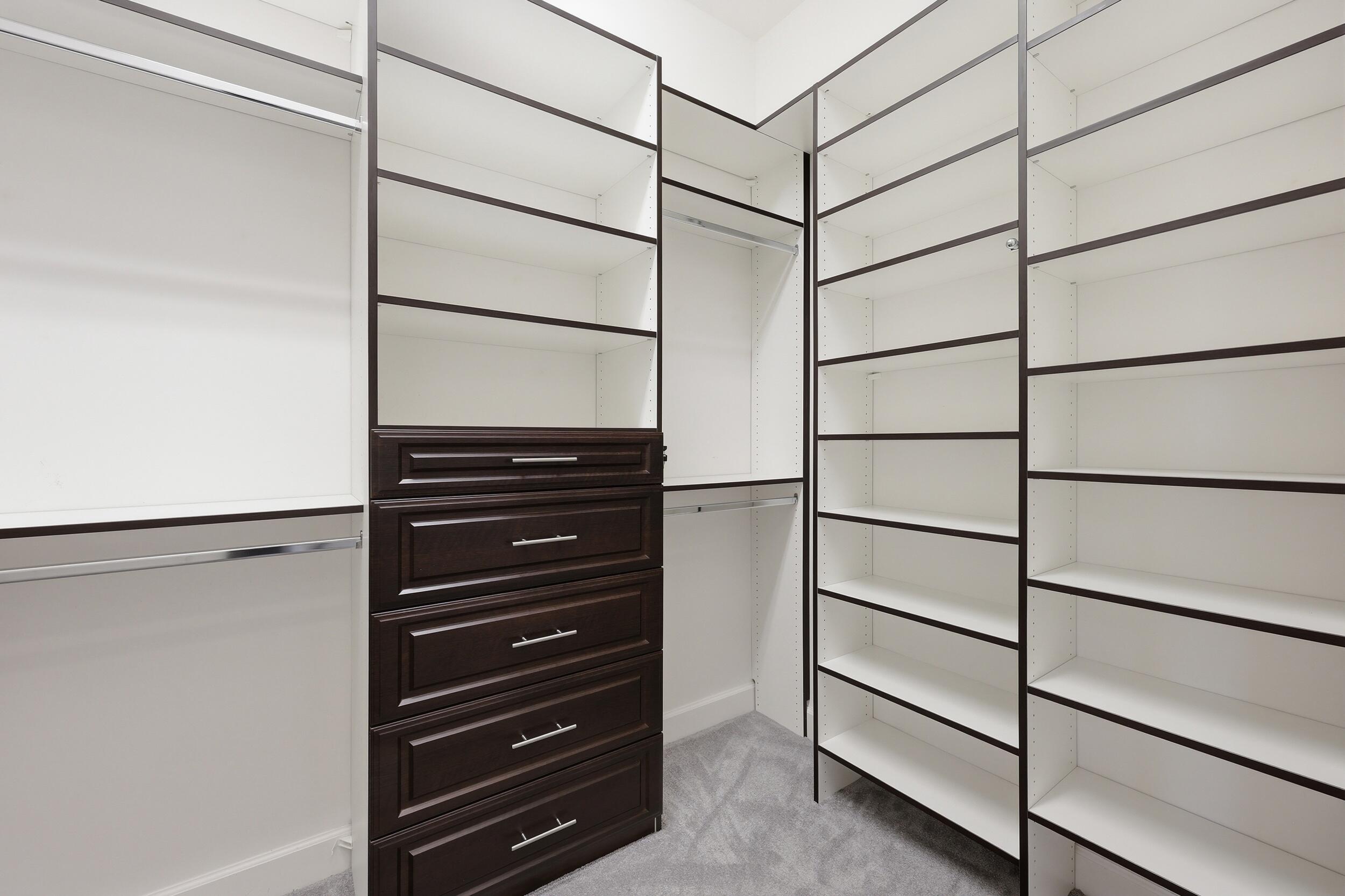 Valencia Cay - Residential