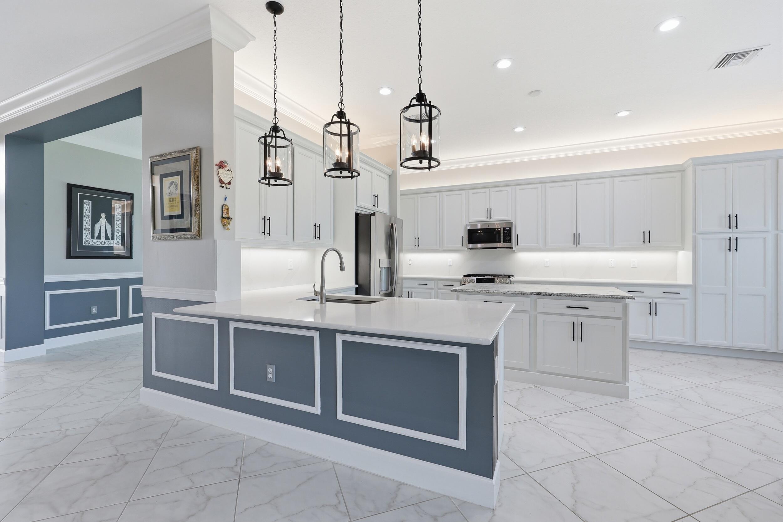 Valencia Cay - Residential