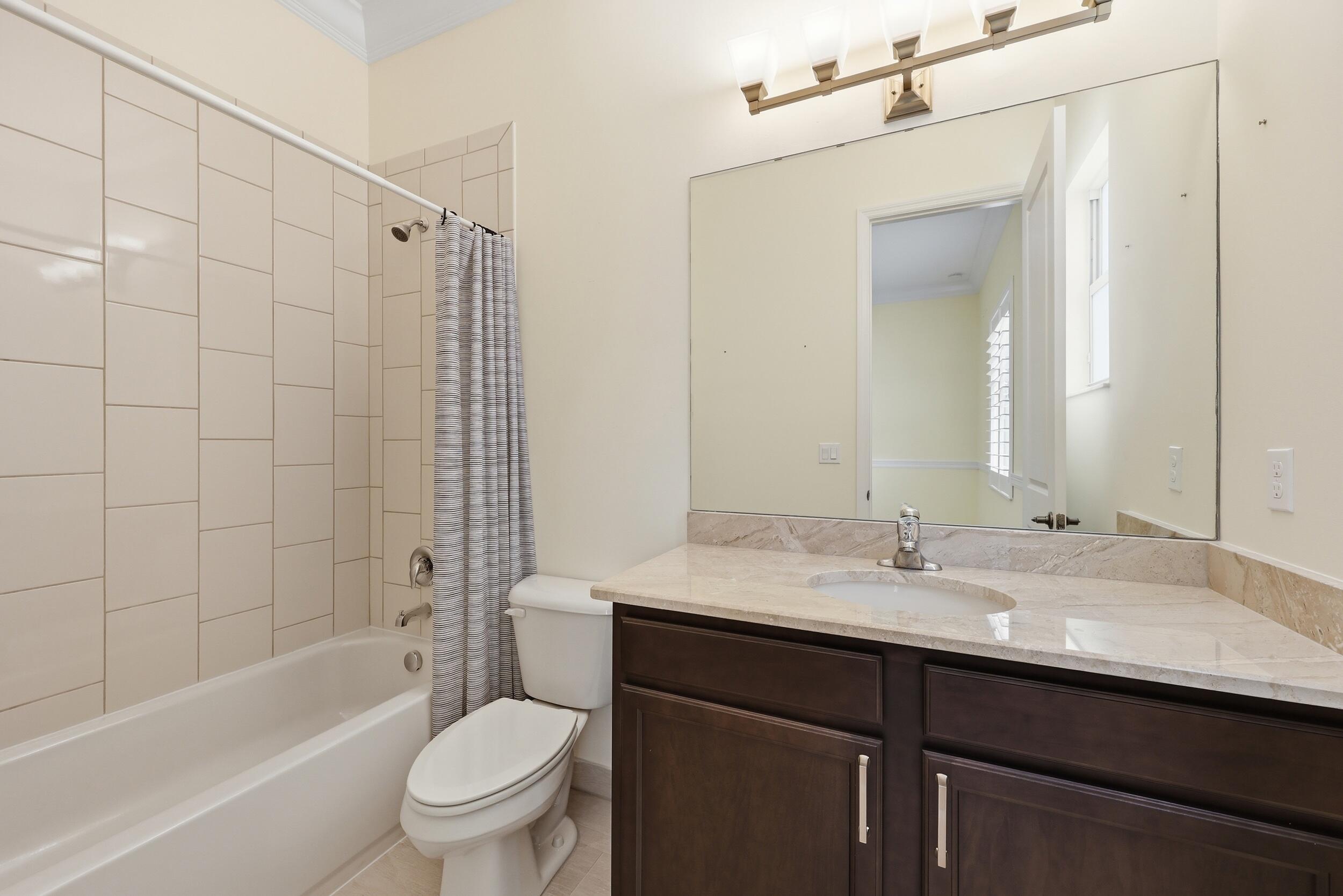 Valencia Cay - Residential