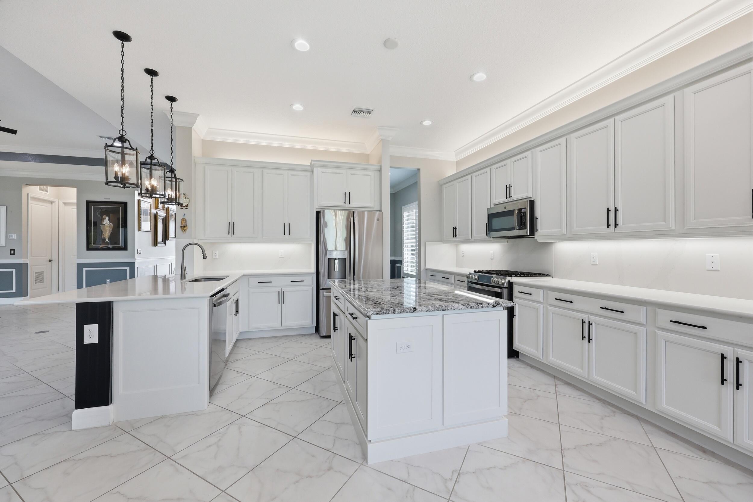 Valencia Cay - Residential