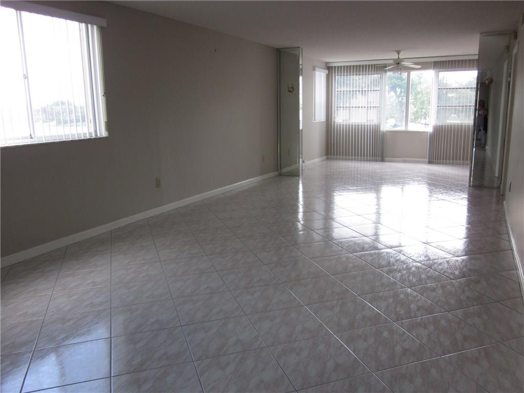 KINGS POINT - Residential