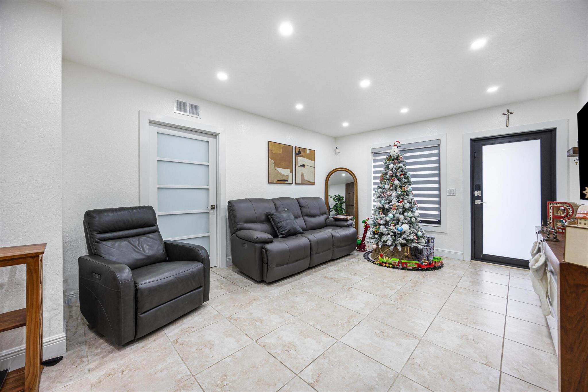 ISABELLA HOMES - Residential