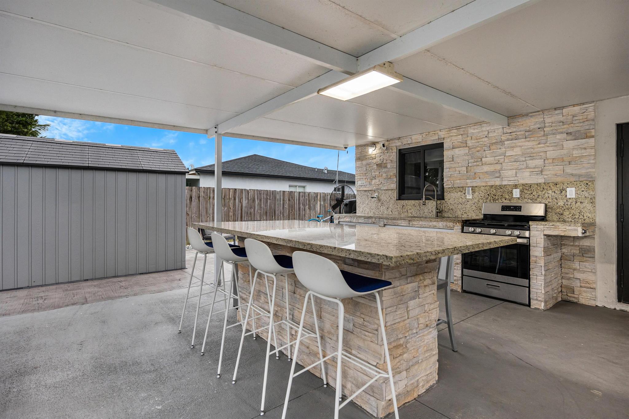 ISABELLA HOMES - Residential