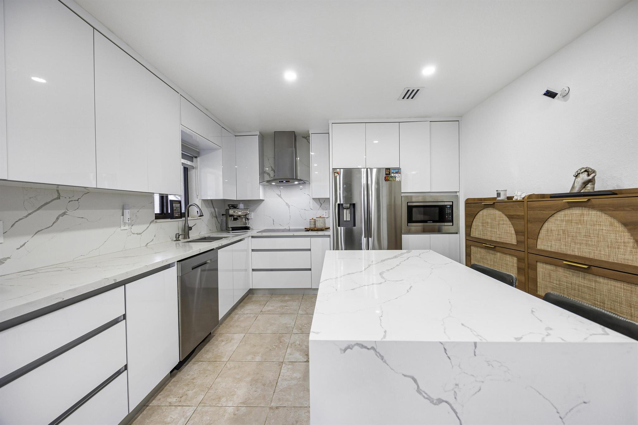 ISABELLA HOMES - Residential