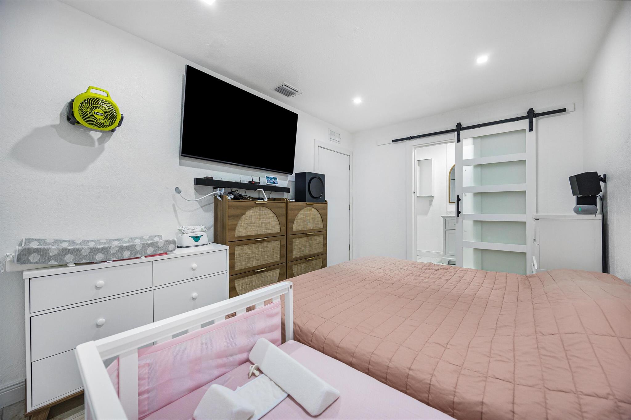 ISABELLA HOMES - Residential