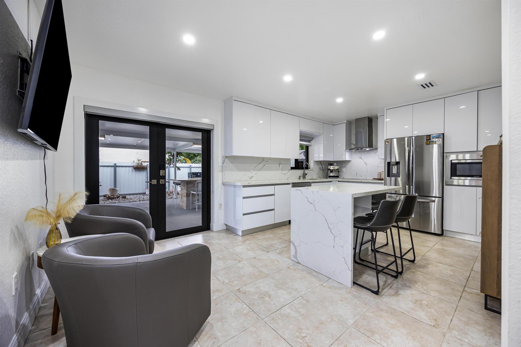 ISABELLA HOMES - Residential