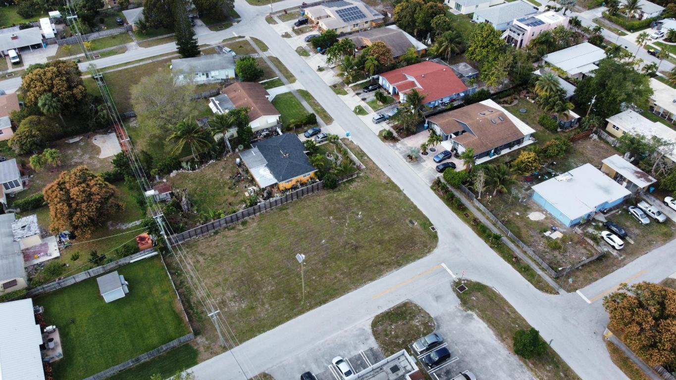 CRESCENT HEIGHTS - Land