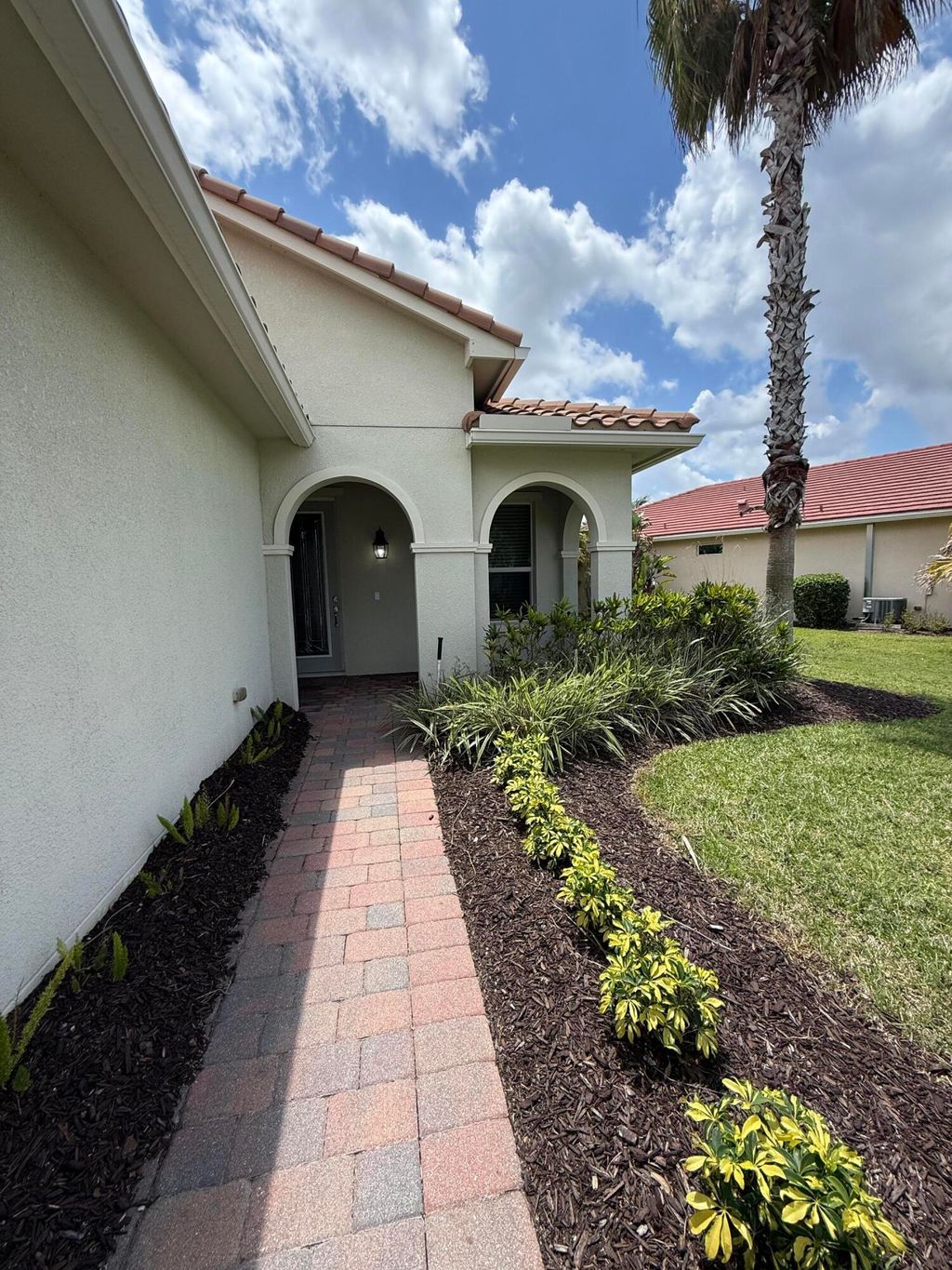 Photo of 11304 SW Mountain Ash Circle, Port Saint Lucie, FL 34987 (MLS # B26020978)