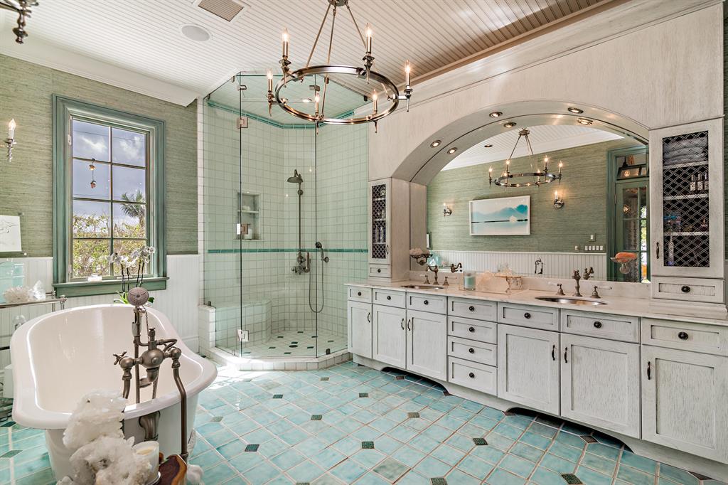 NORTH SHORE - Residential