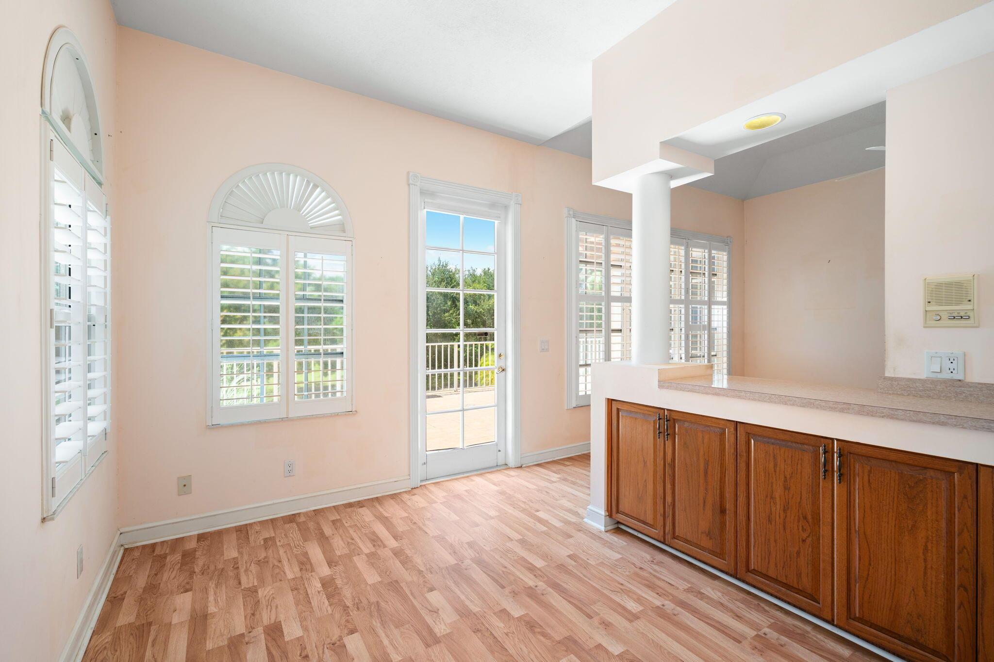 CASTLE HILL - Residential