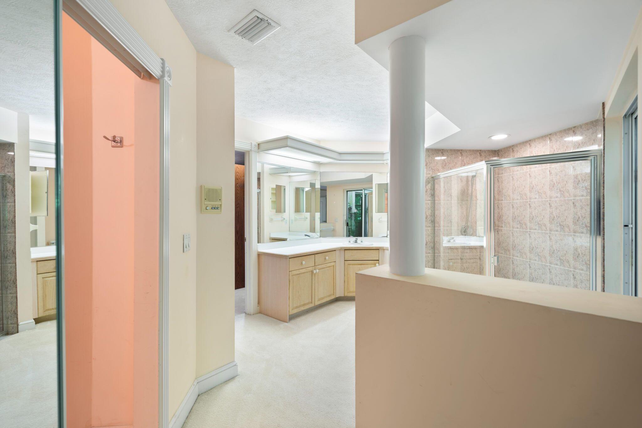 CASTLE HILL - Residential