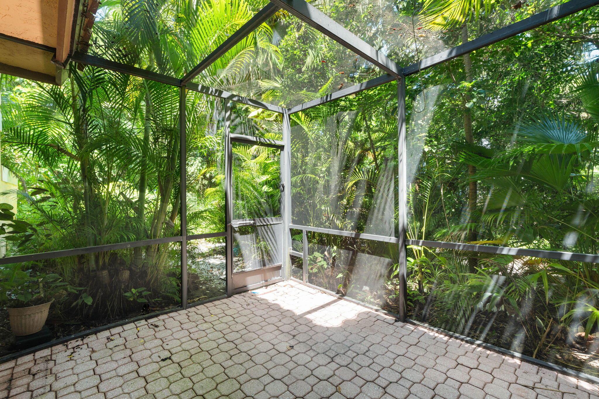 CASTLE HILL - Residential