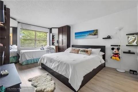 The Inverrary Country Clu - Residential Lease