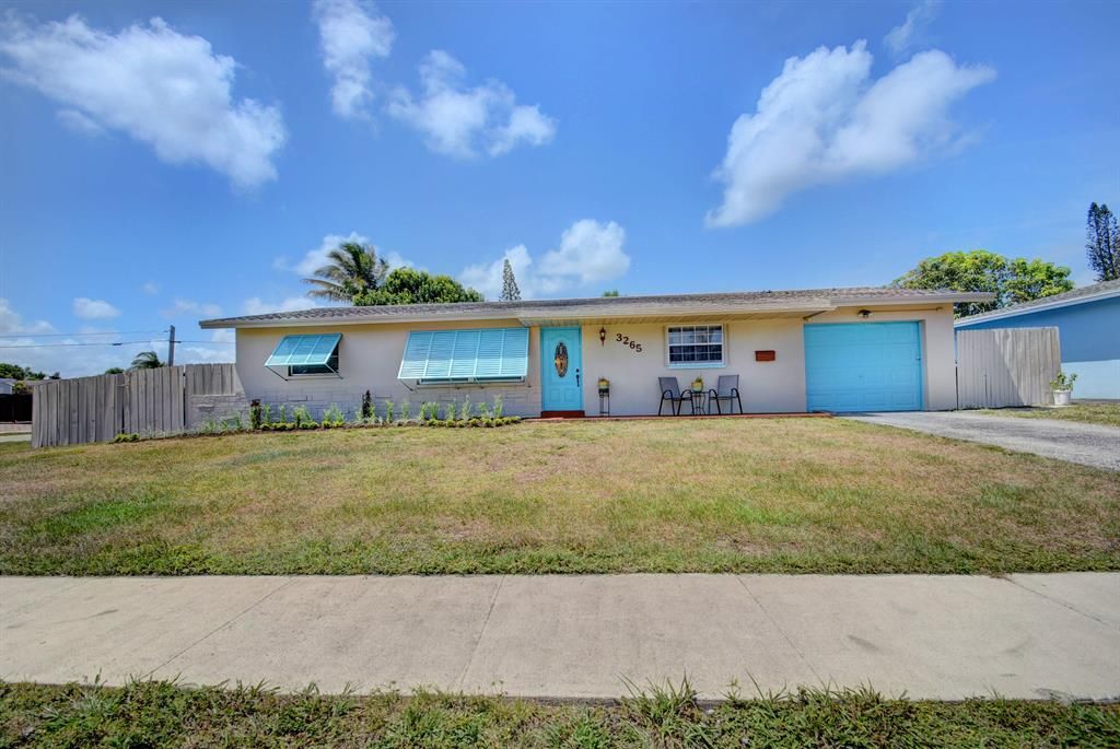 Photo of 3265 Bermuda Road Rd, Palm Beach Gardens, FL 33410 (MLS # R10719417)