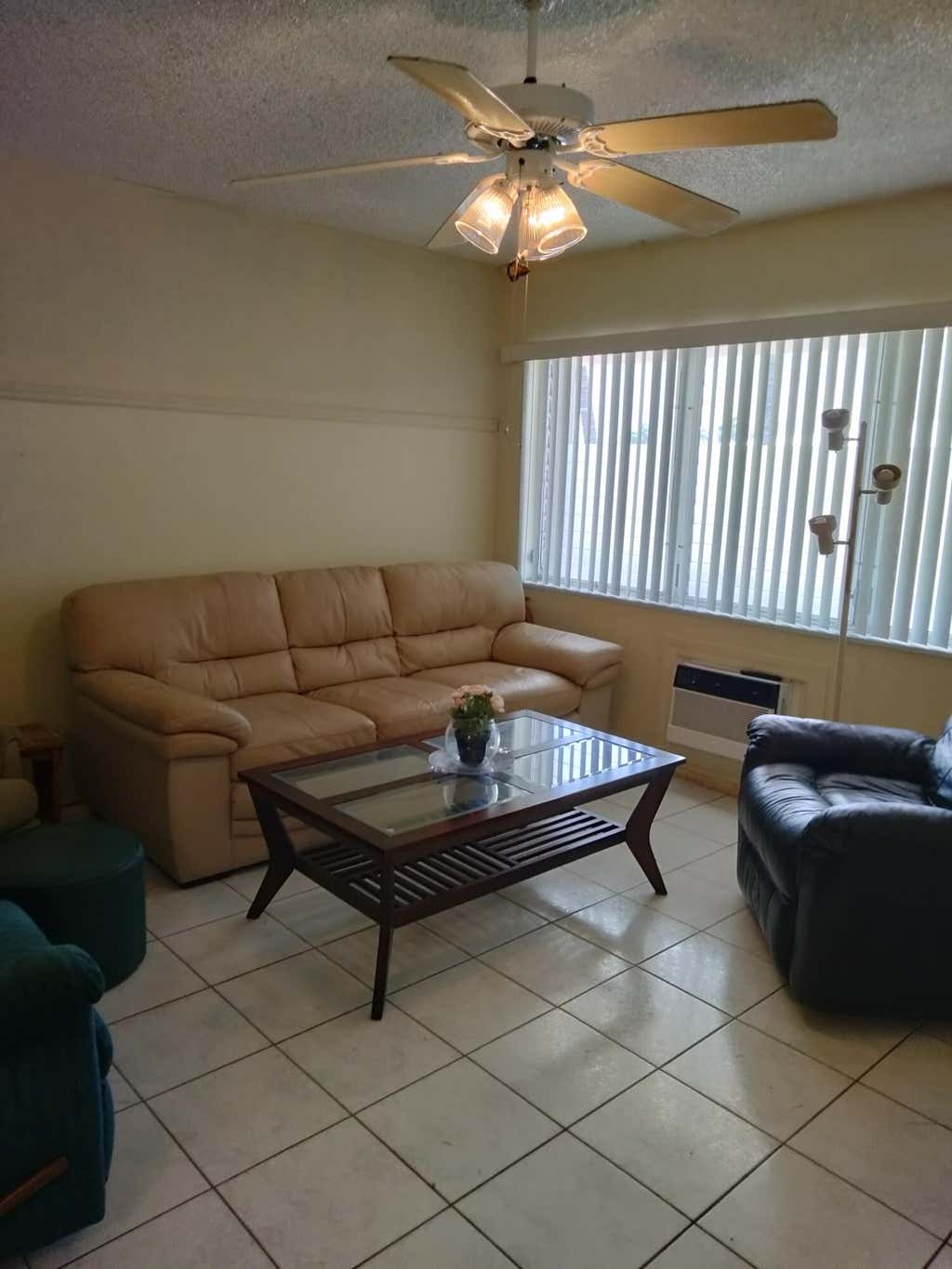 Photo of 815 SW 10th Terrace #17V, Hallandale Beach, FL 33009 (MLS # B26067490)