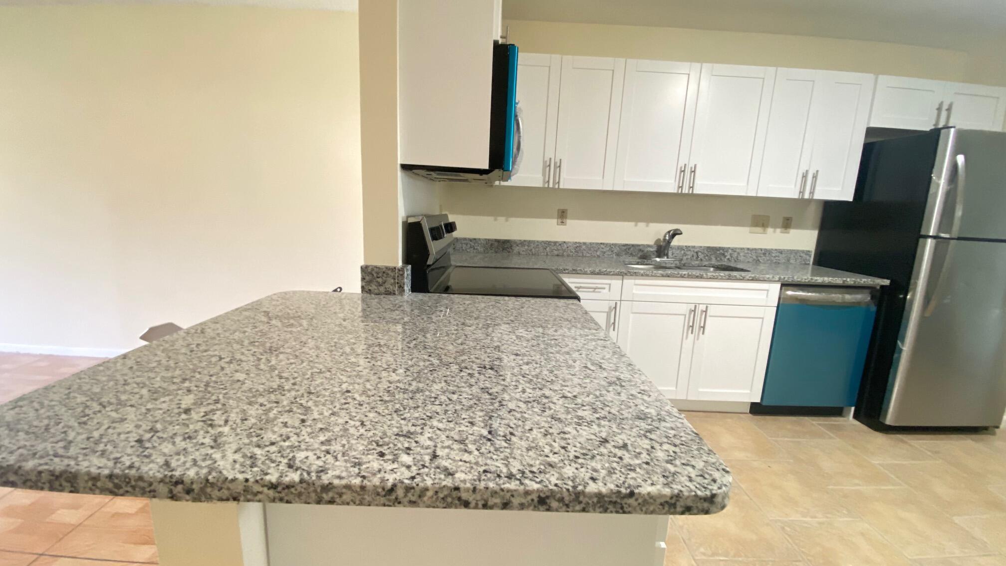 FOREST HILL VILLAS GARDEN - Residential Lease