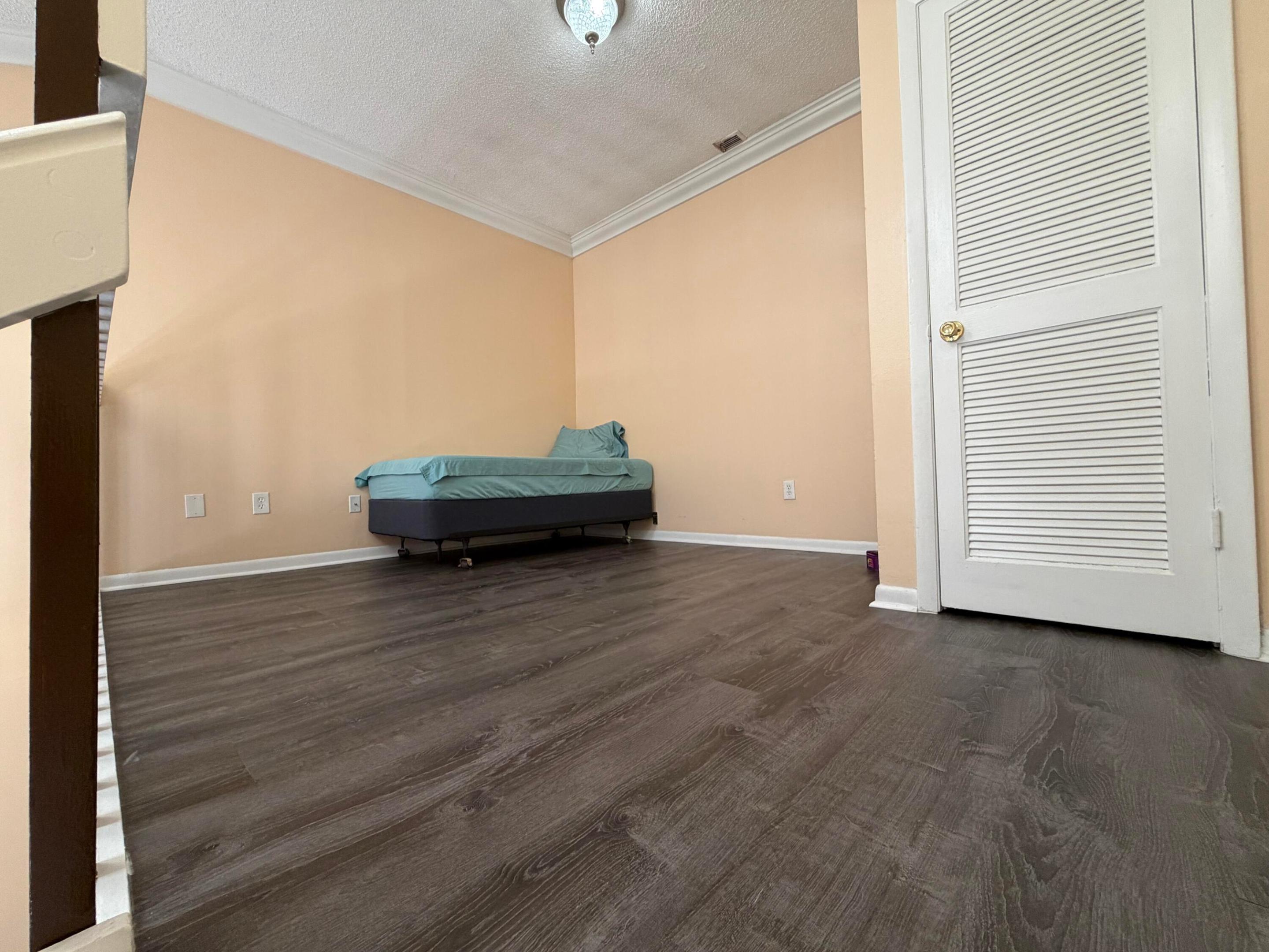 ROCK ISLAND LAND CORP - Residential
