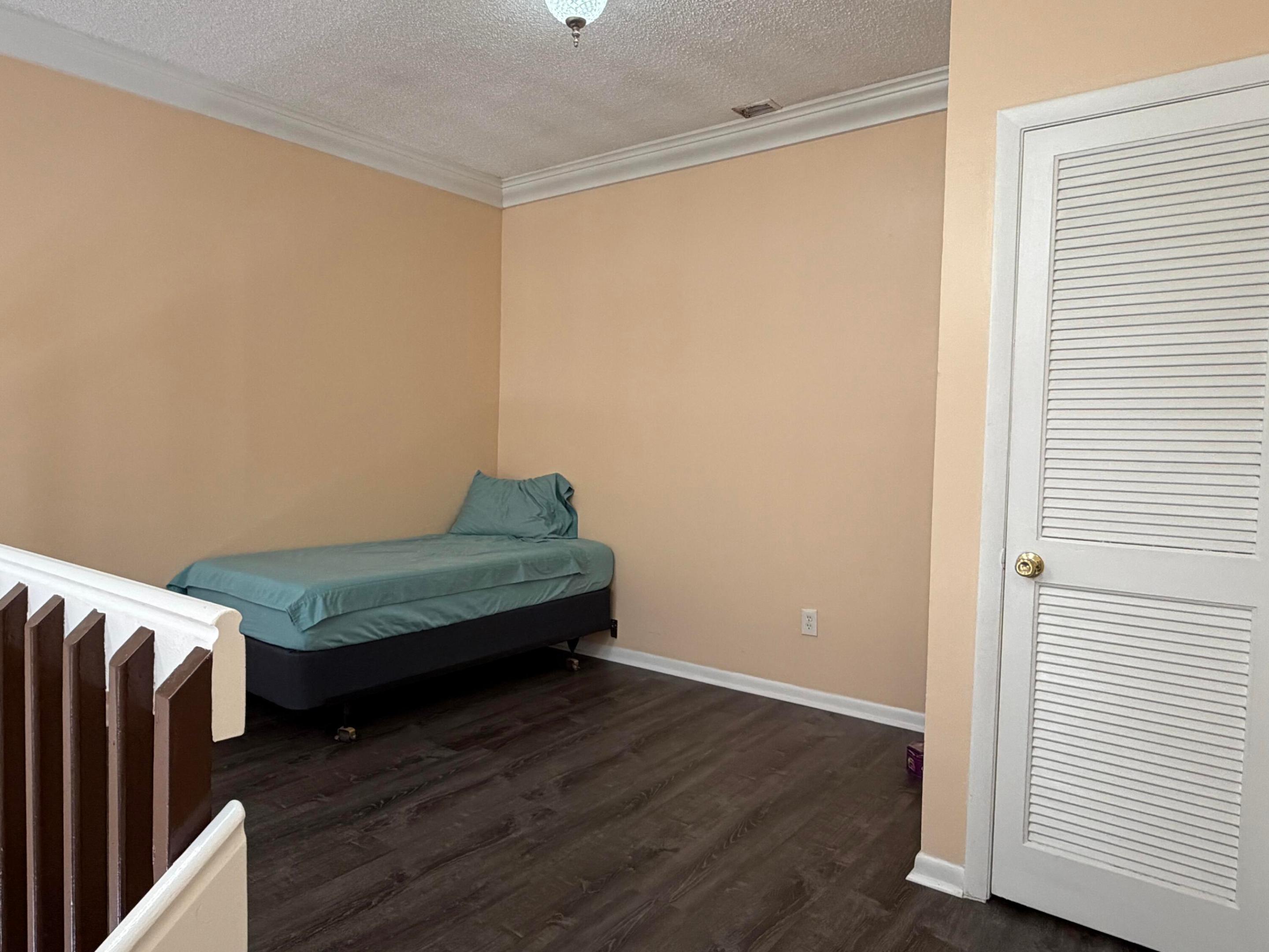 ROCK ISLAND LAND CORP - Residential