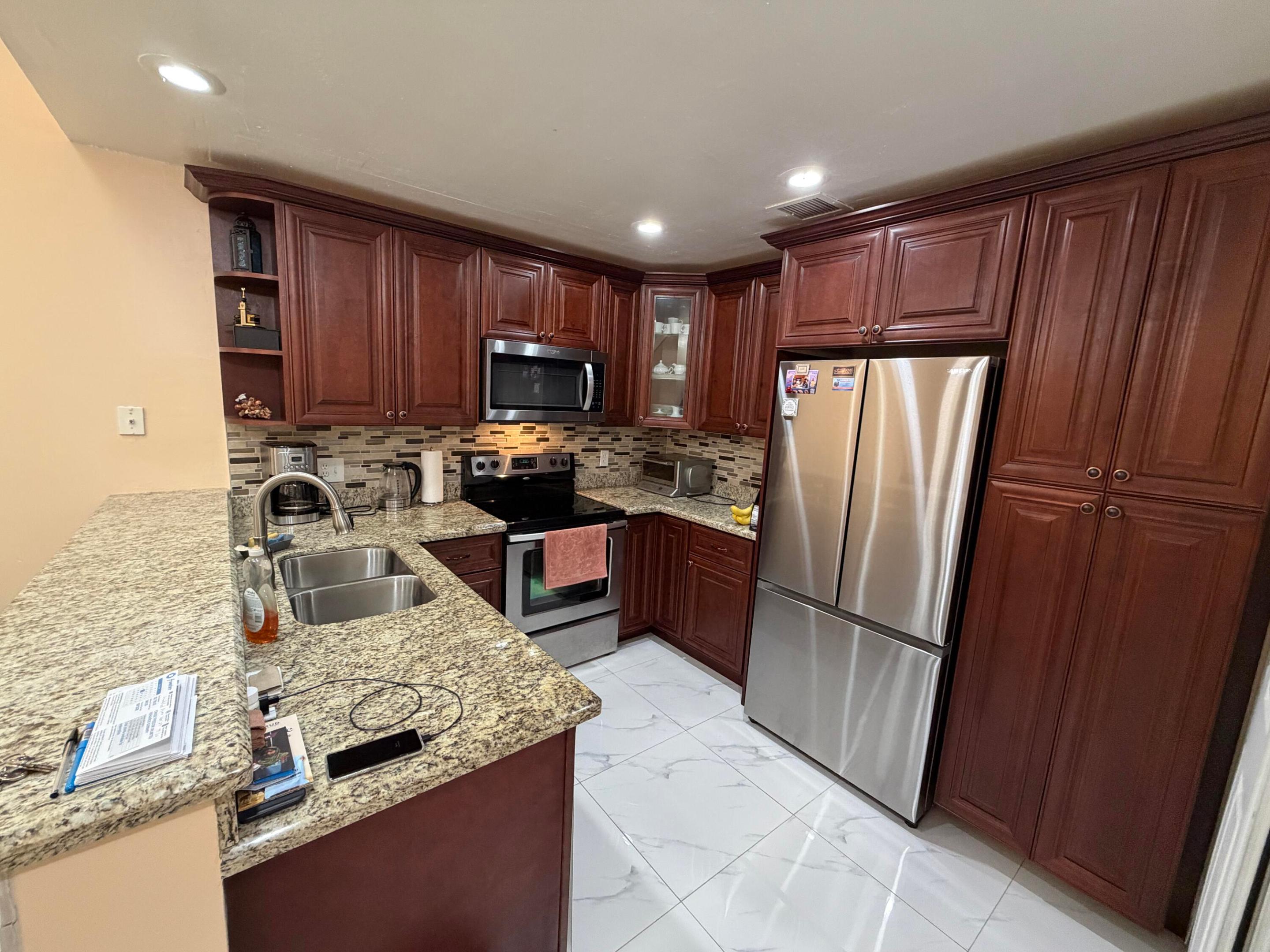 ROCK ISLAND LAND CORP - Residential