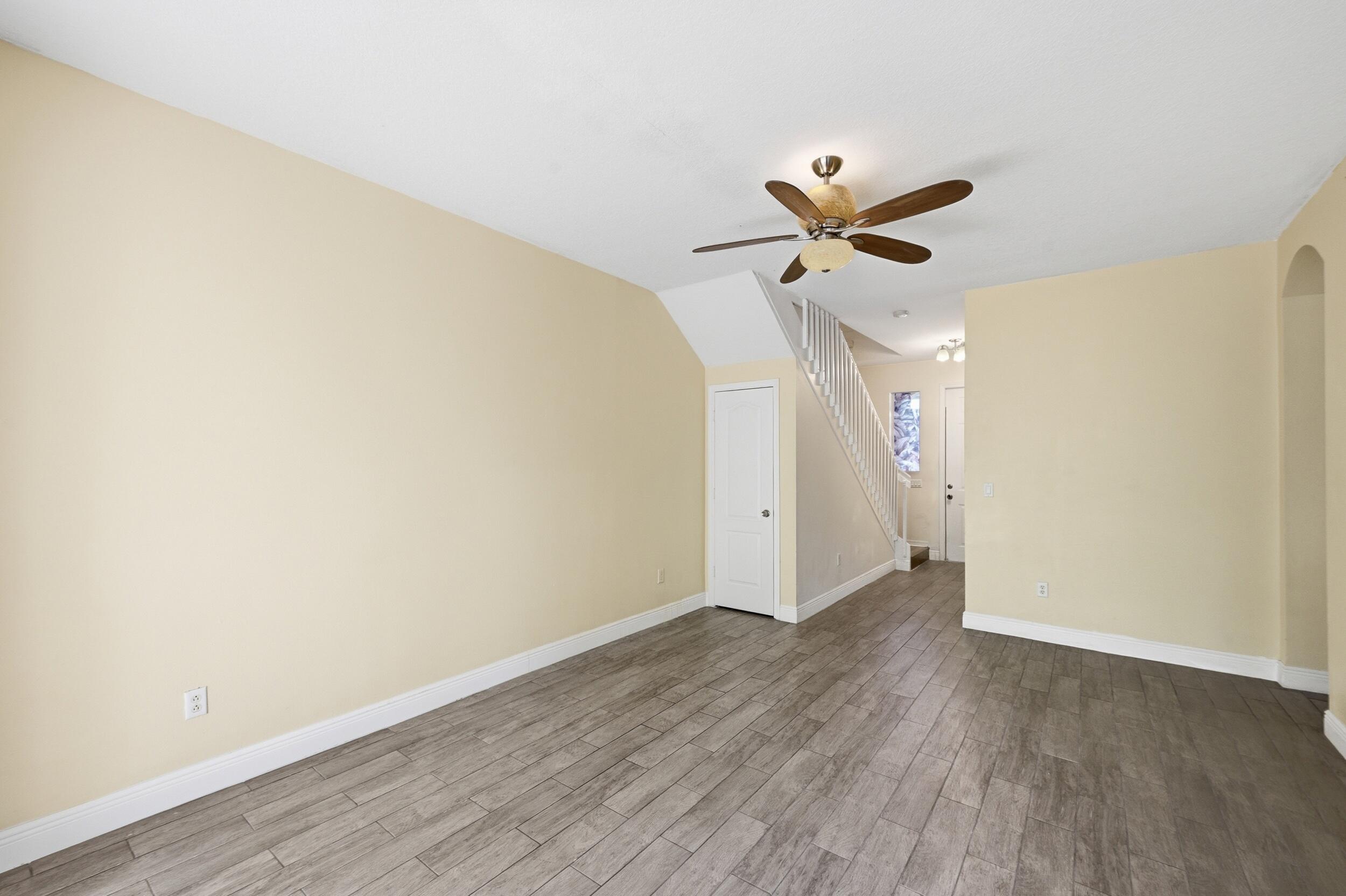 SEMINOLE PALMS - Residential Lease