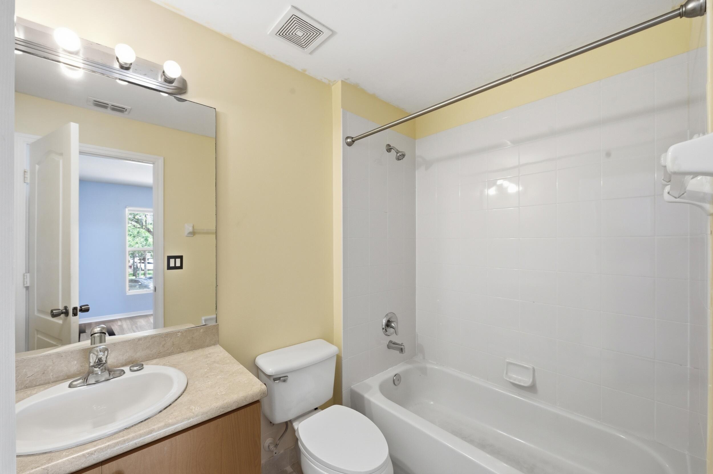 SEMINOLE PALMS - Residential Lease