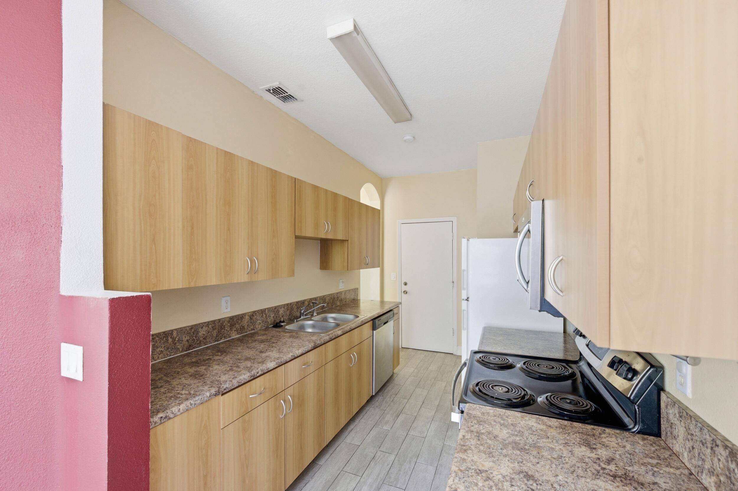 SEMINOLE PALMS - Residential Lease