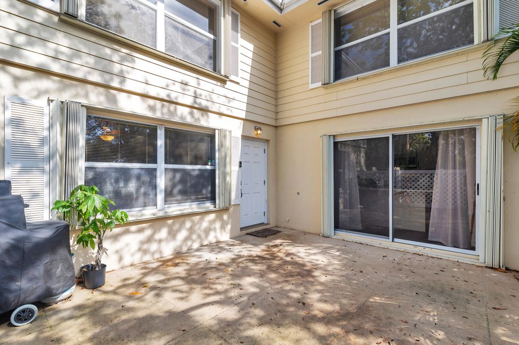 Photo of 8142 Bridgewater Court, West Palm Beach, FL 33406 (MLS # B26012452)