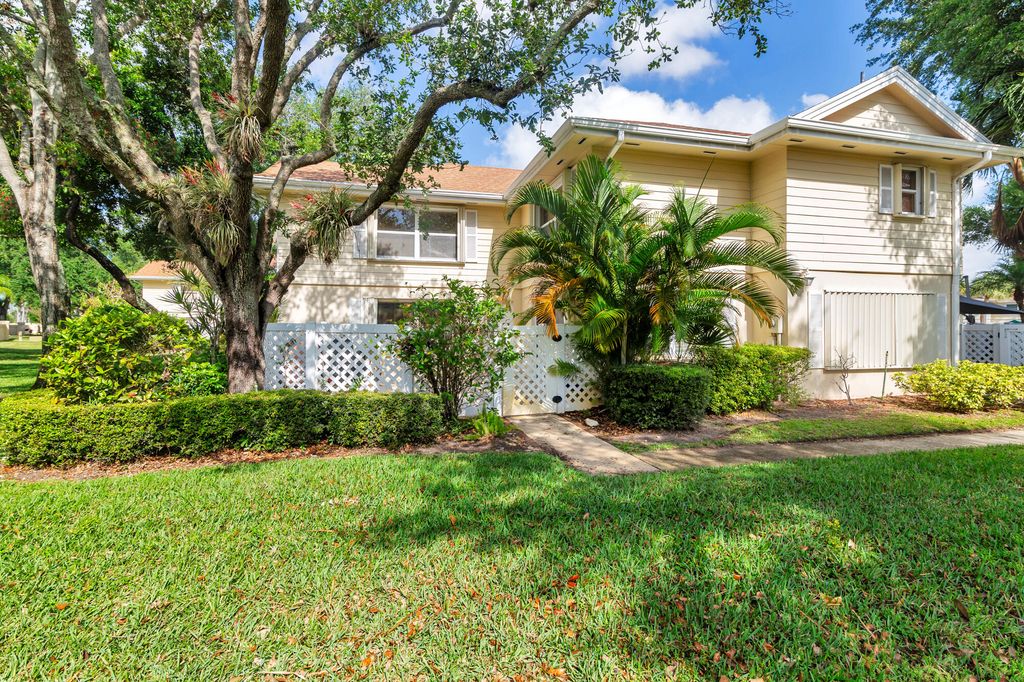 Photo of 8142 Bridgewater Court, West Palm Beach, FL 33406 (MLS # B26012452)