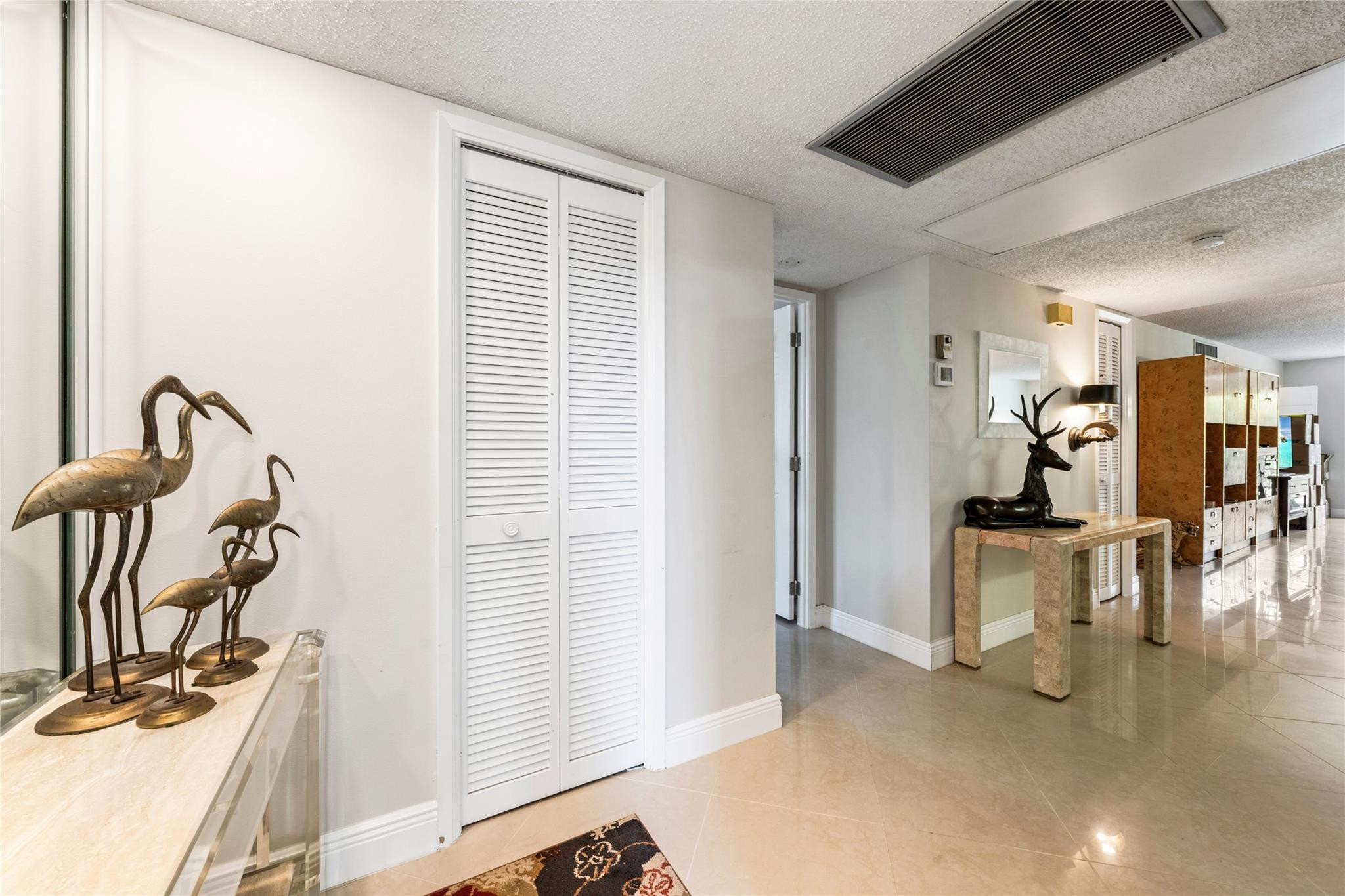 3960 Oaks Clubhouse Drive 312