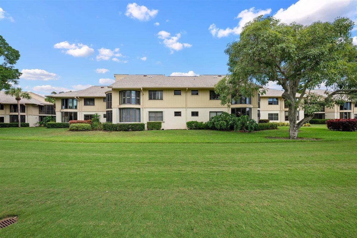 WATERBEND AT JONATHANS LANDING CONDO - Residential
