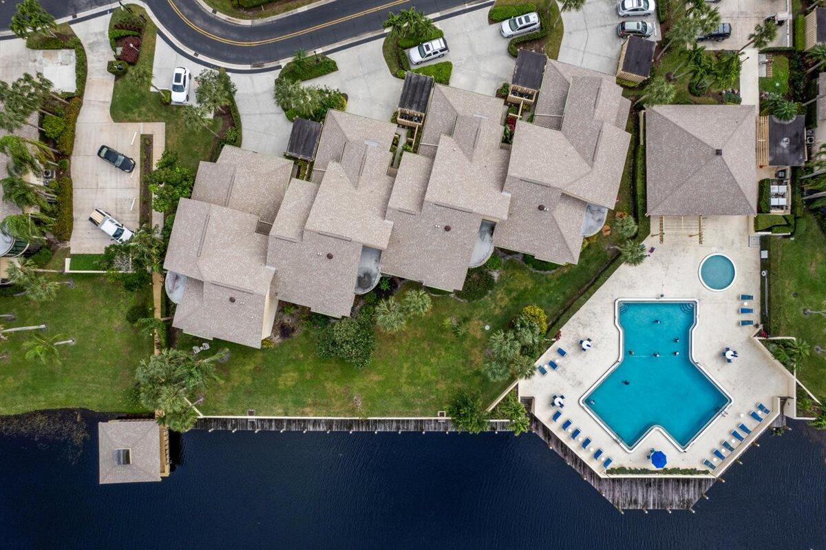 WATERBEND AT JONATHANS LANDING CONDO - Residential