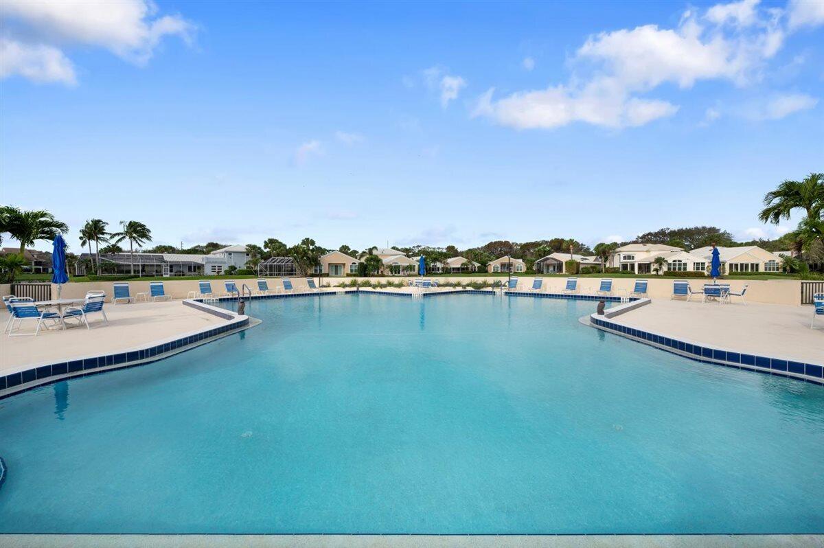 WATERBEND AT JONATHANS LANDING CONDO - Residential