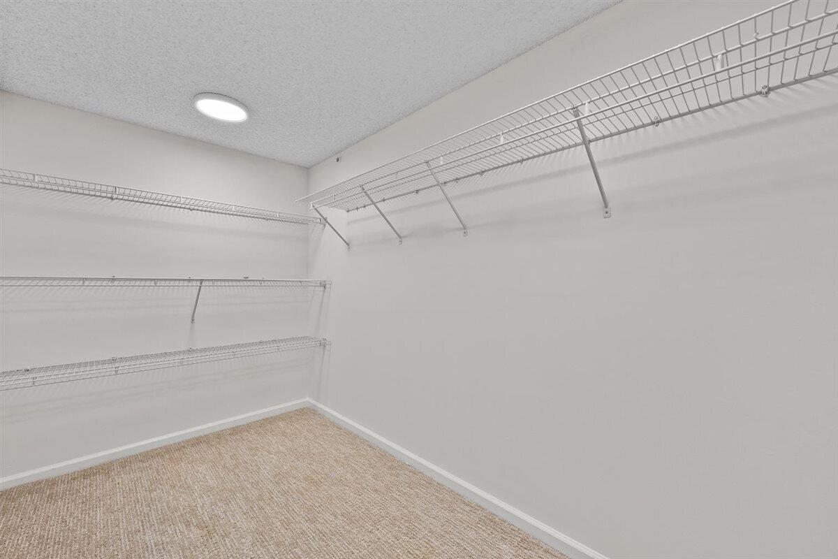 WATERBEND AT JONATHANS LANDING CONDO - Residential