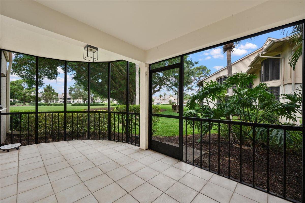 WATERBEND AT JONATHANS LANDING CONDO - Residential