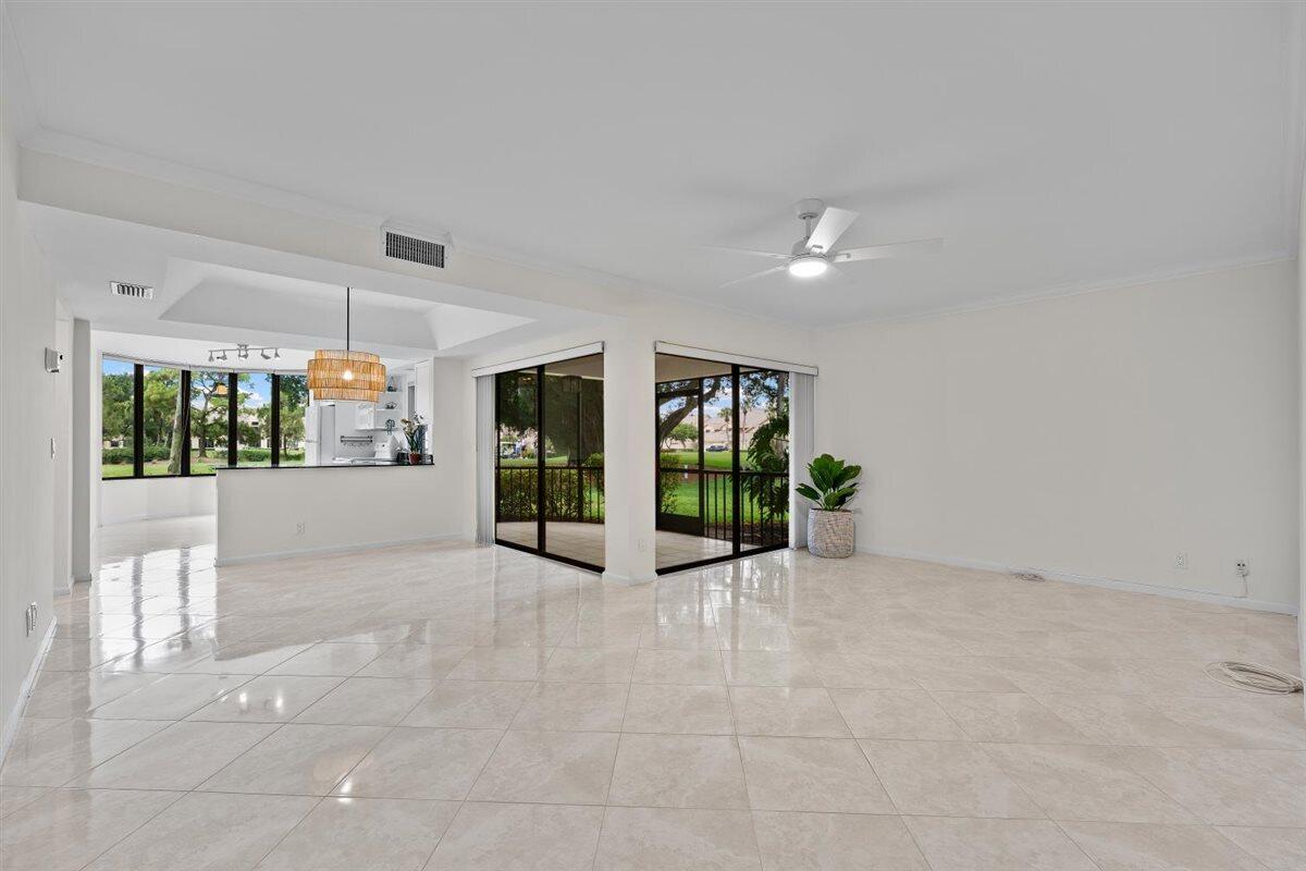 WATERBEND AT JONATHANS LANDING CONDO - Residential