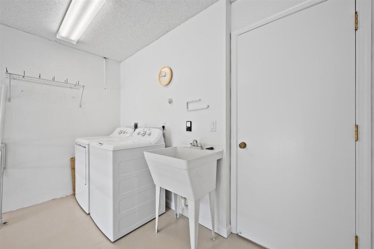 WATERBEND AT JONATHANS LANDING CONDO - Residential