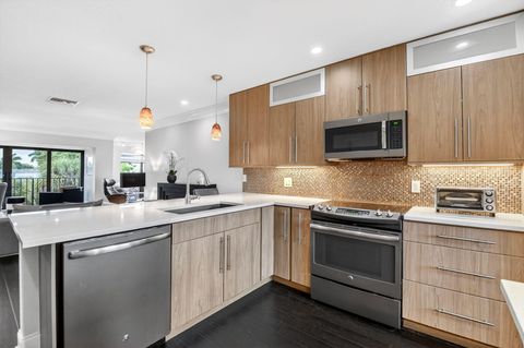 Tiny photo for 4290 Deste Court #303, Lake Worth, FL 33467 (MLS # B26012092)