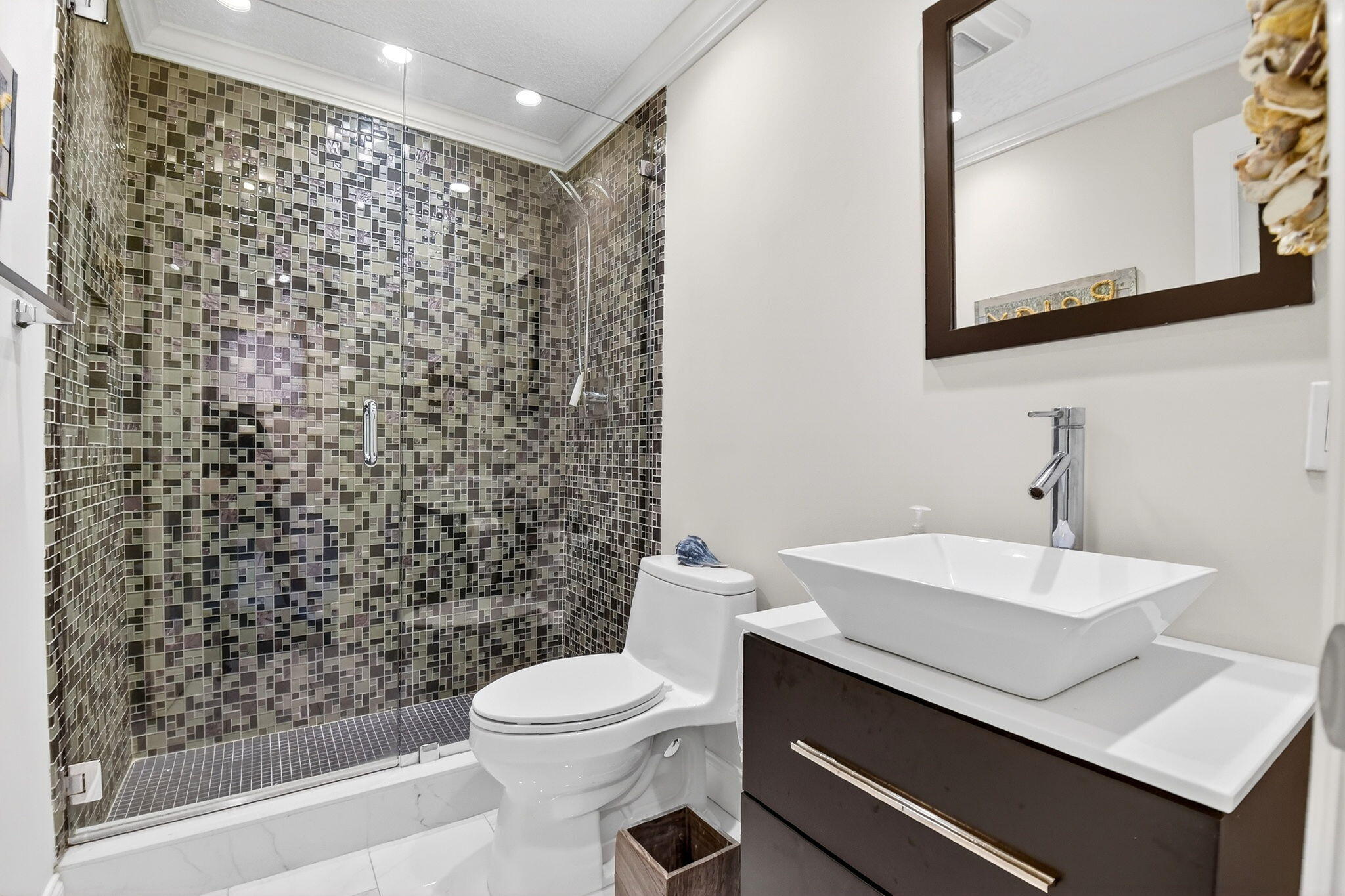 FOUNTAINS OF PALM BEACH CONDO 5 - Residential