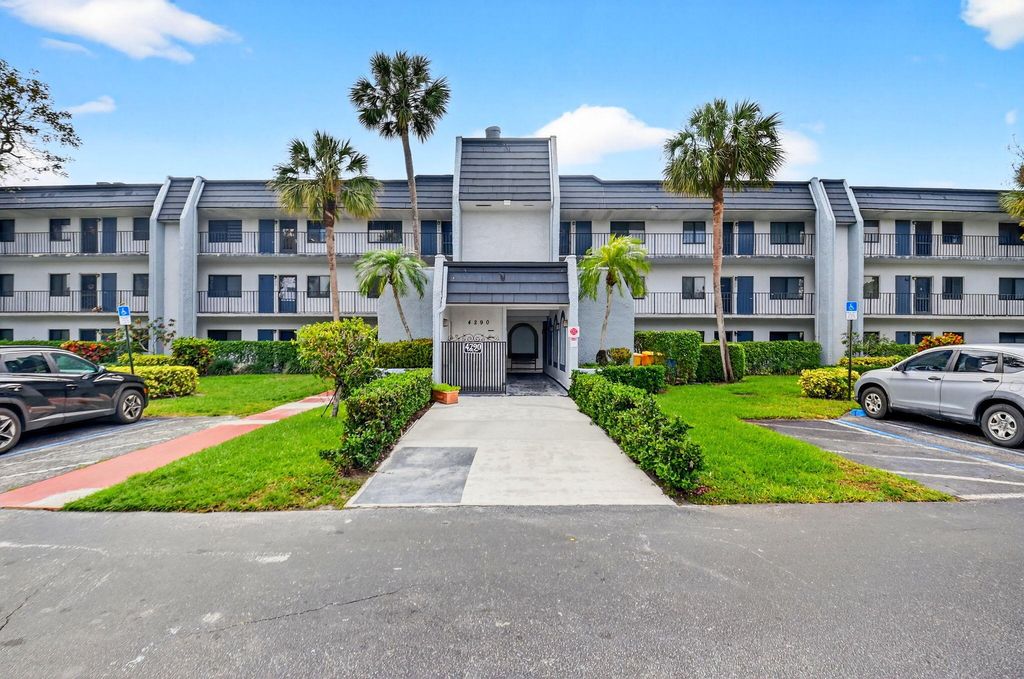 Photo of 4290 Deste Court #303, Lake Worth, FL 33467 (MLS # B26012092)