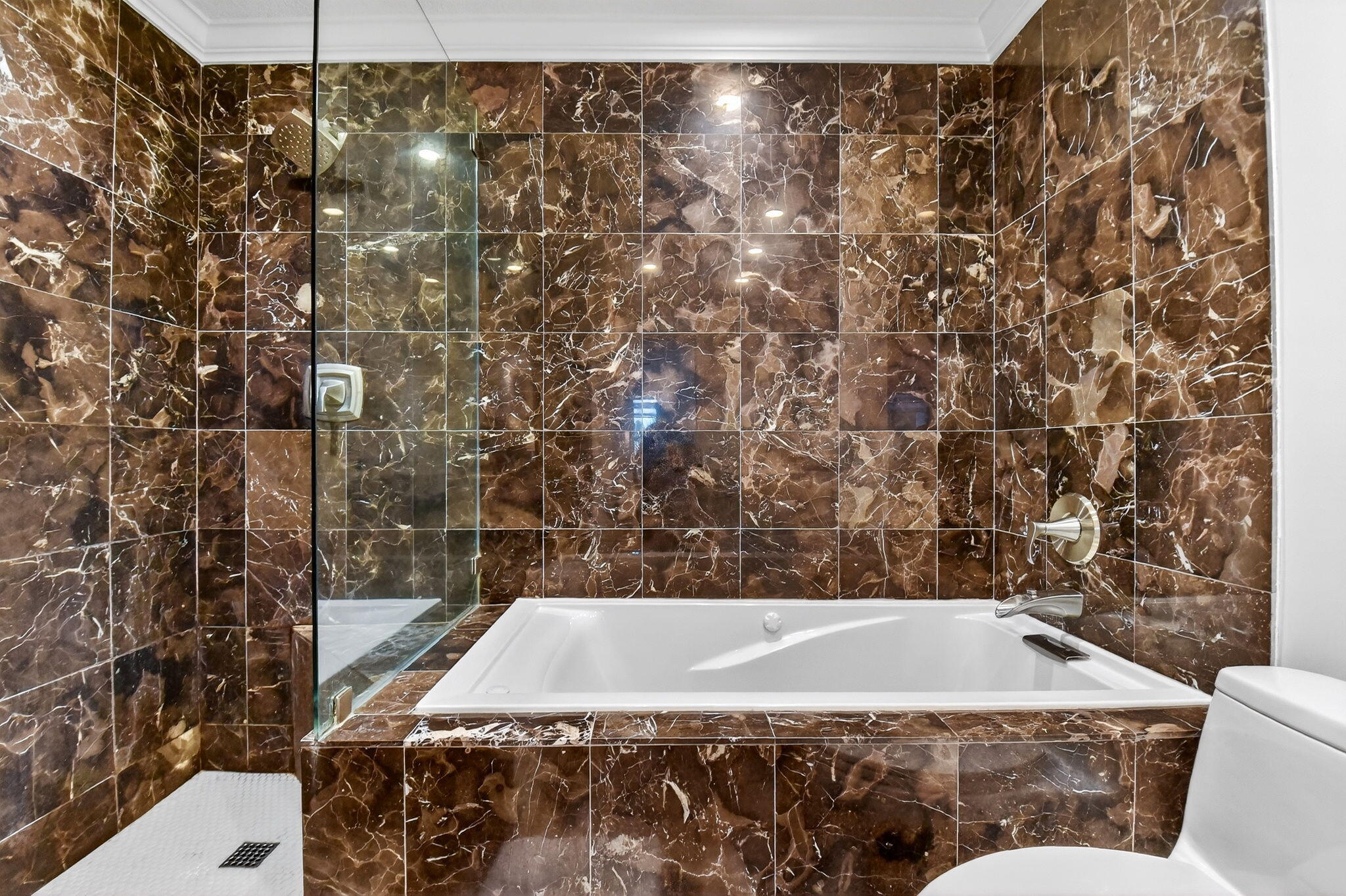 FOUNTAINS OF PALM BEACH CONDO 5 - Residential