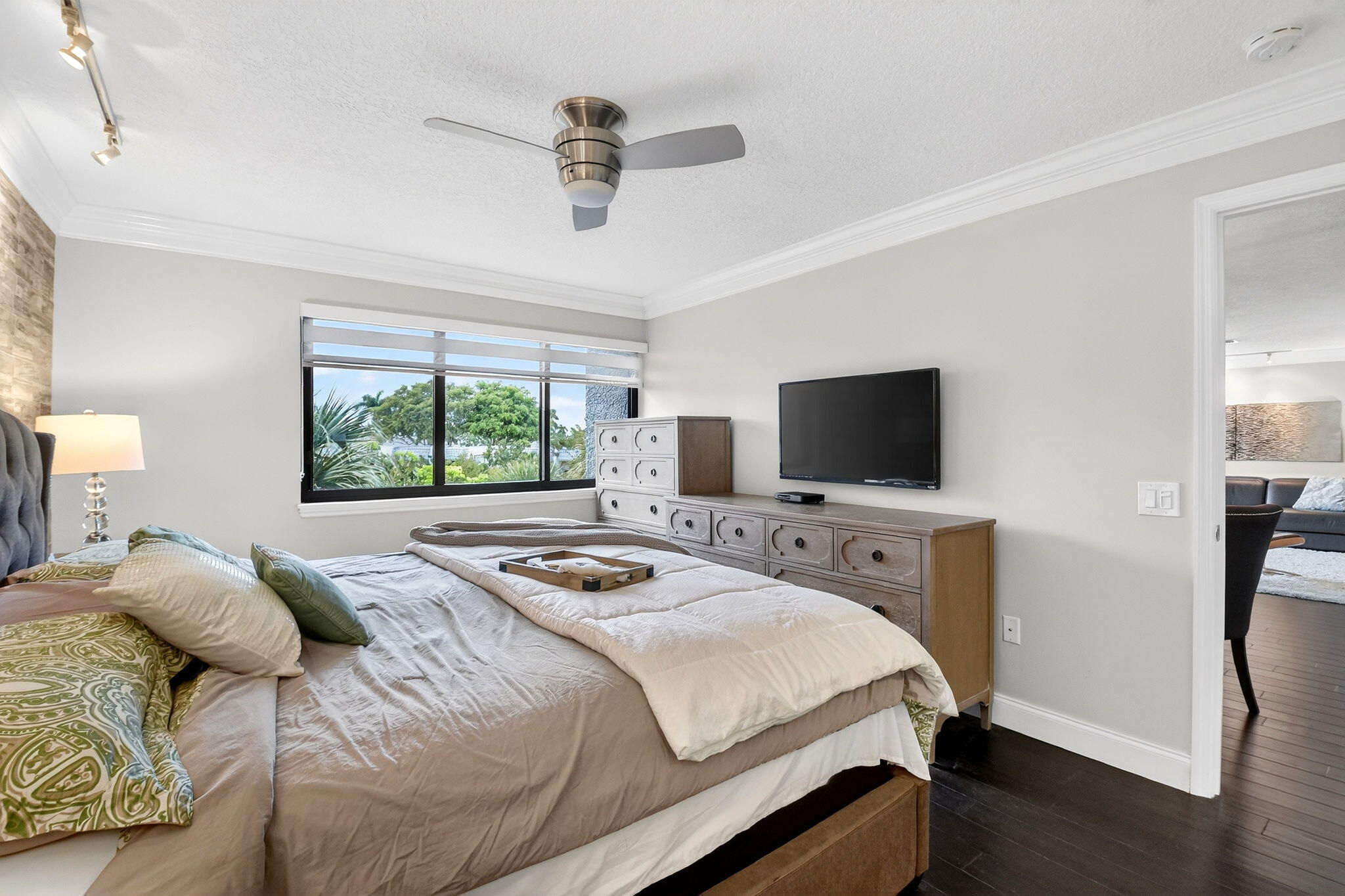 FOUNTAINS OF PALM BEACH CONDO 5 - Residential