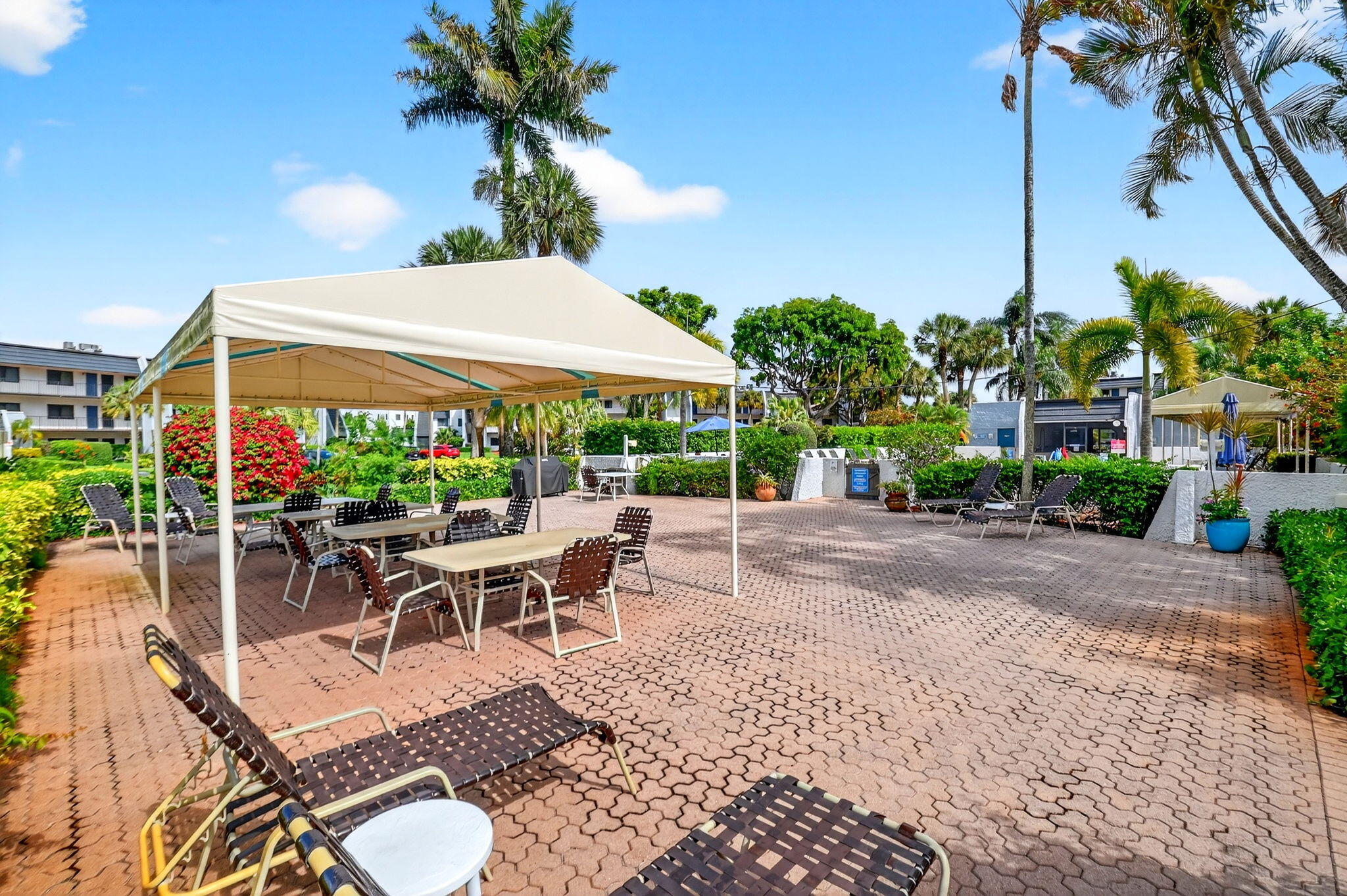 FOUNTAINS OF PALM BEACH CONDO 5 - Residential