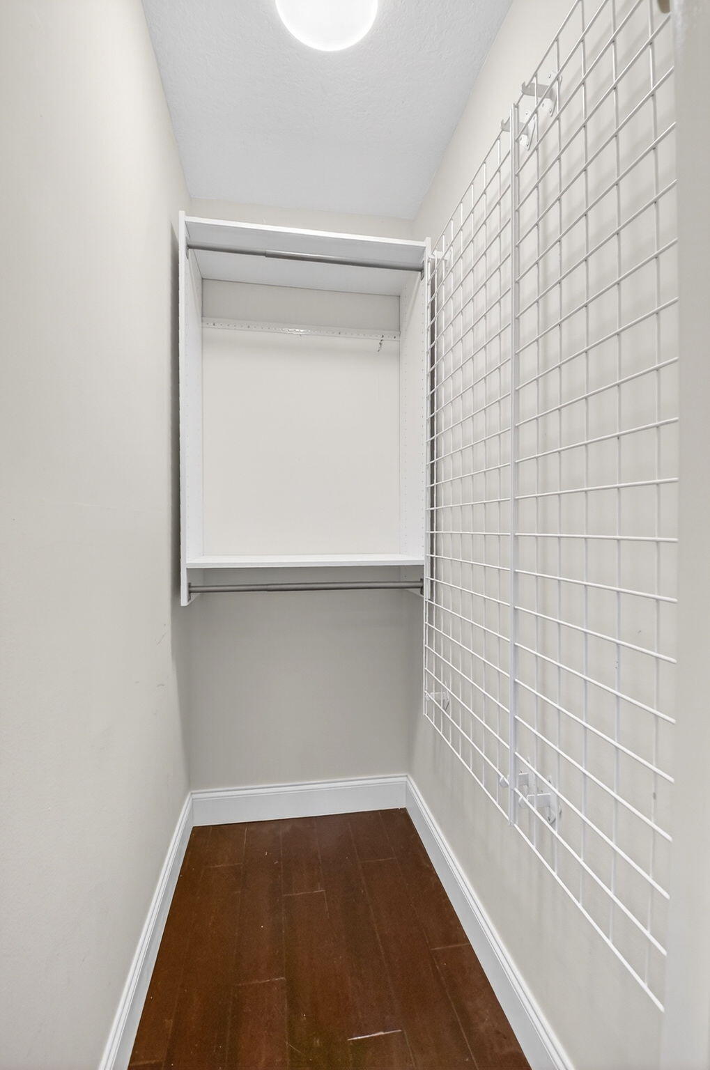 FOUNTAINS OF PALM BEACH CONDO 5 - Residential