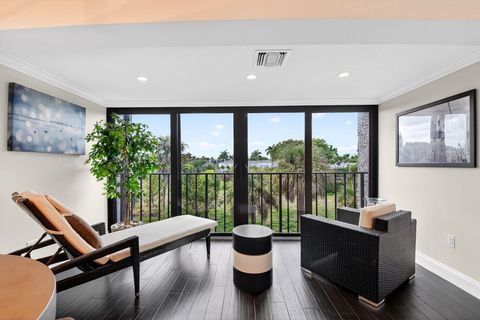 Tiny photo for 4290 Deste Court #303, Lake Worth, FL 33467 (MLS # B26012092)