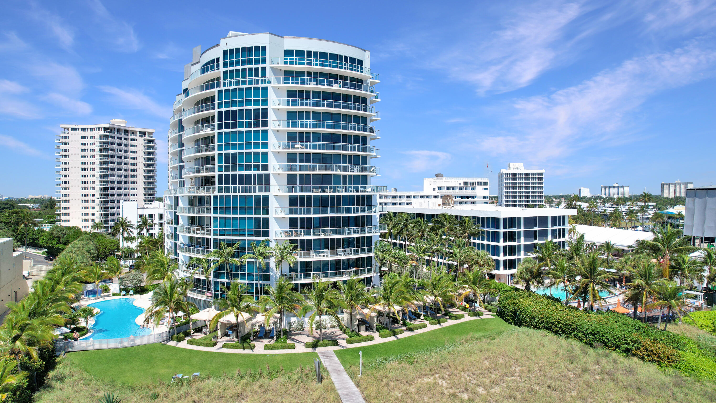 COCONUT GROVE RESIDENCES - Residential
