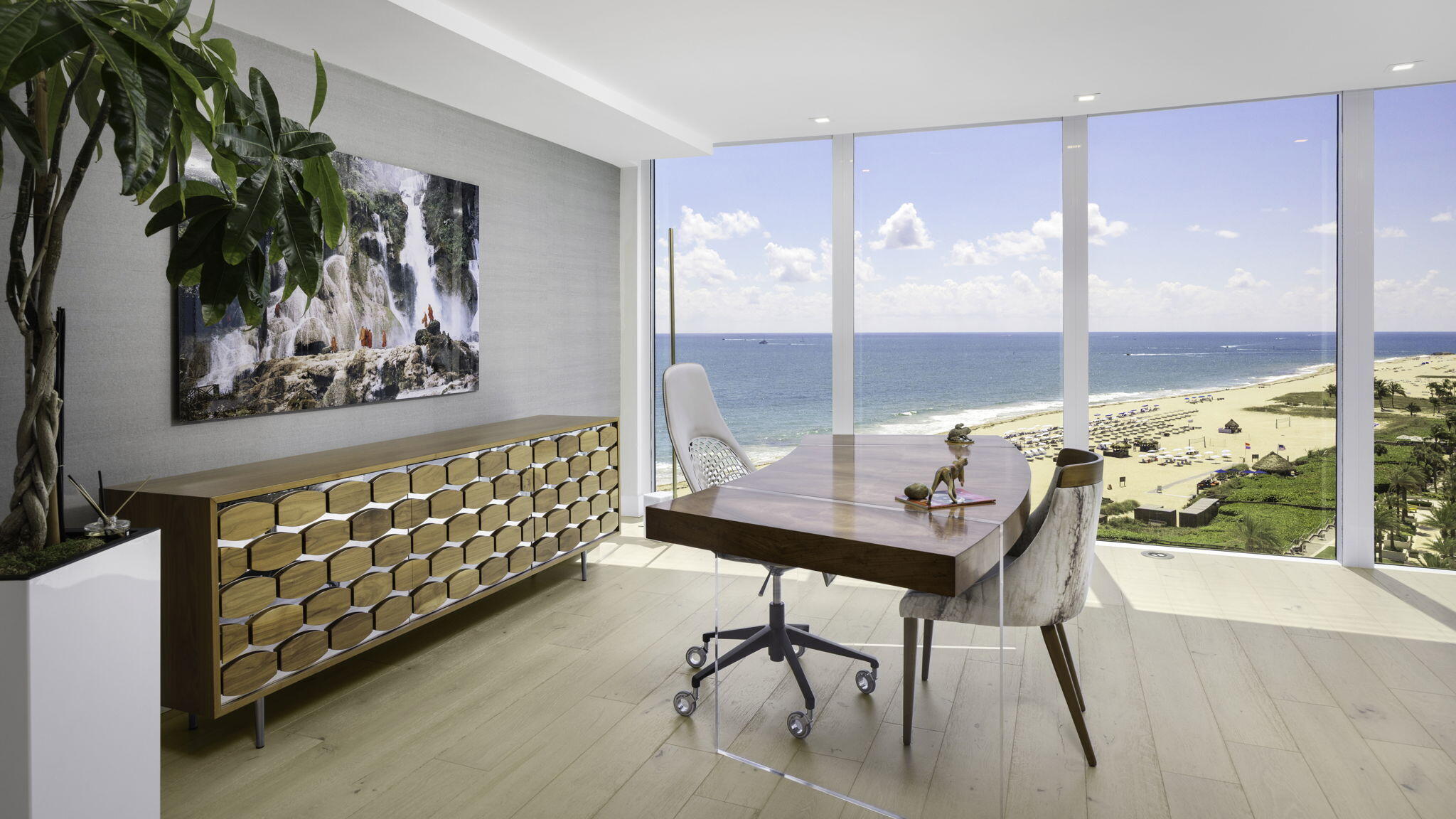 COCONUT GROVE RESIDENCES - Residential