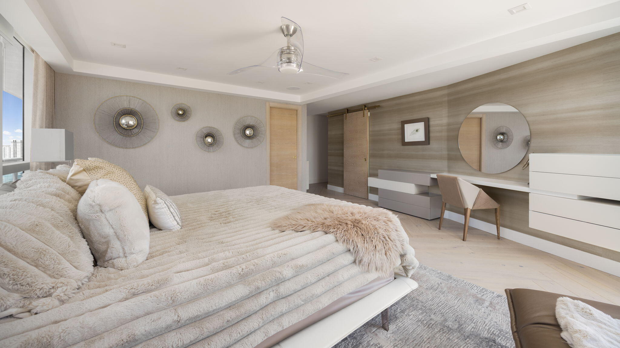 COCONUT GROVE RESIDENCES - Residential